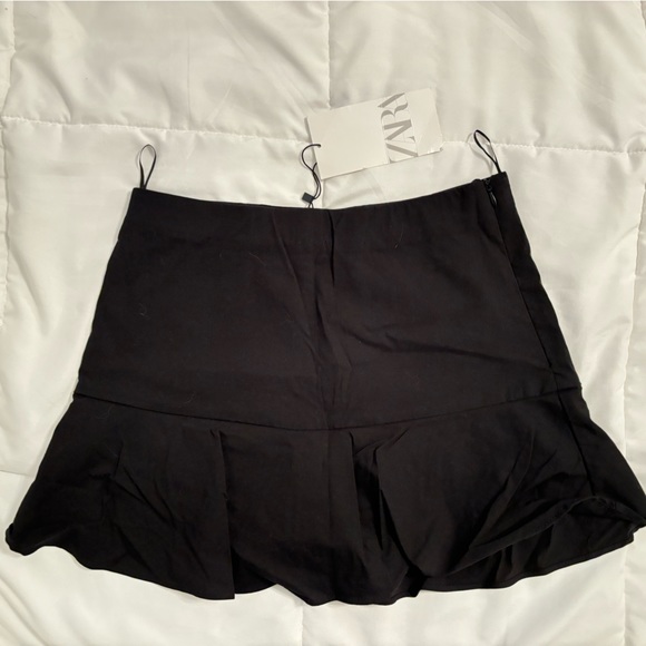 **SOLD ON DEPOP**NWT Zara Skirt - Picture 1 of 3